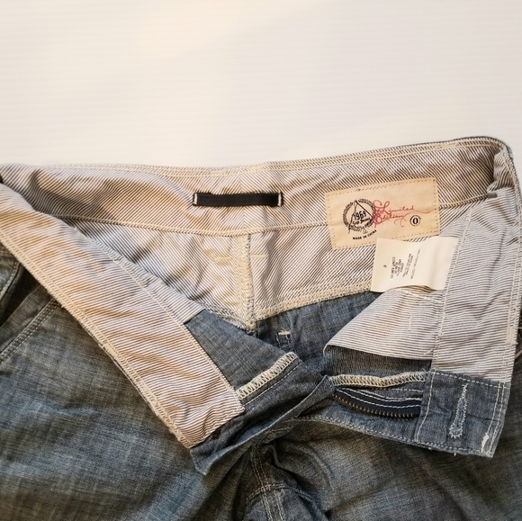 Gap Chambray 100% Cotton Mid Rise Shorts, size 0 - Picture 5 of 6